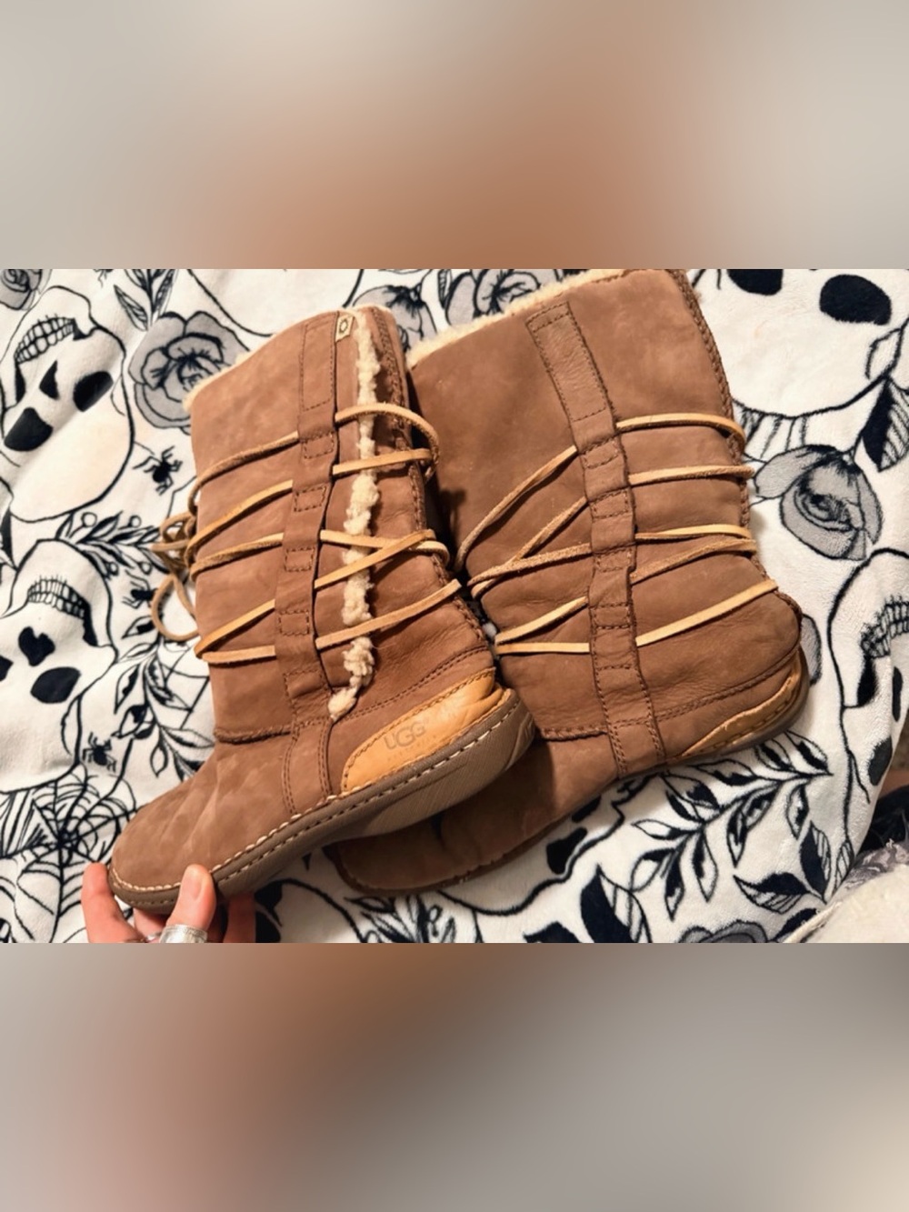 UGG Chestnut Brown Suede Shearling Lace-Up Winter Boots